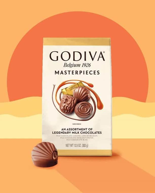 GODIVAのインスタグラム：「Pick up some GODIVA to ring out the final days of summer. ☀️」