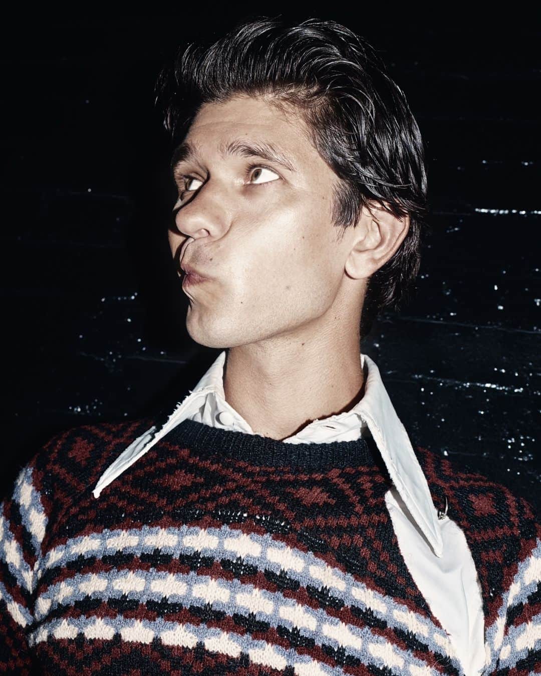 AnOther Magazineのインスタグラム：「Ben Whishaw for @another_man, Autumn/Winter 2018. Have you seen Passages yet? ❤️⁠ ⁠ "Being romantic is sometimes given bad press," Whishaw told Another Man. "Like it's a fake thing, or an idle, dreamy perspective on something. Less frank, tough, honest ... which I think is bullshit." See more at the link in bio 📲⁠ ⁠ Taken from the A/W18 issue of Another Man. ⁠ ⁠ Photography by @willyvanderperre⁠ Styling by @alistermackie⁠ Hair by @anthonyturnerhair⁠ Make-up by @lynseyalexander⁠ #BenWhishaw」