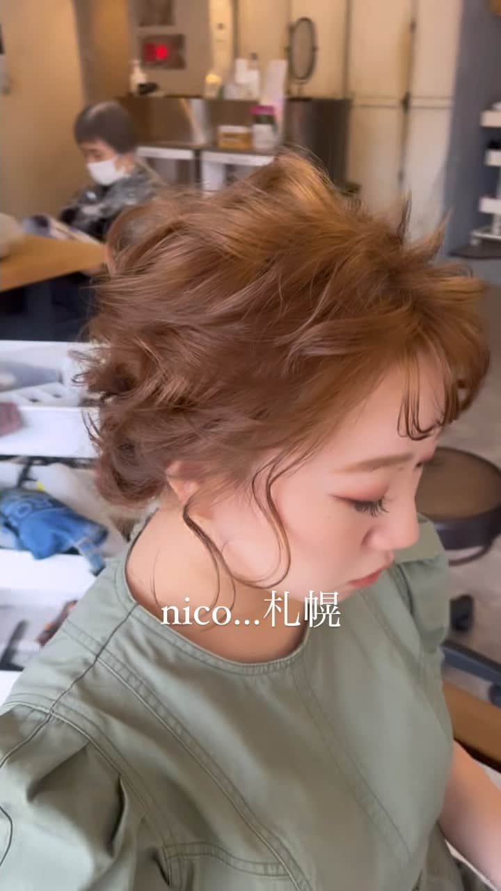 nico... DAISUKEのインスタグラム：「透明感color➕cut➕treatment ¥13750〜¥17050 double color¥14300〜¥23100 hair set¥4840 shampoo cut ¥3960  hair studio nico... Tel📞011-205-0595  札幌大通駅から徒歩🚶‍♂️5分以内 狸小路5丁目と6丁目の間  ピボォの隣Family Martを右に曲がり ２つ目の信号の角の三雄ビル8Ｆ  ＃スタイルチェンジ #髪質改善 ＃白髪染め ＃白髪ぼかし #札幌美容室 #大通り美容室 #ショートヘア #札幌カラー #札幌ブリーチ #韓国風 #インナーカラー #札幌ヘアアレンジ #札幌ヘアセット #札幌髪質改善 #札幌髪質改善トリートメント #札幌美容室 #札幌ショート  #ショートカット #髪質改善トリートメント ＃酸性ストレート #hair #髪質改善 #wolf cut #ウルフカット #ブリーチ #ウルフカット  #美容学生と繋がりたい  #balayage #北海道理容美容専門学校  #美容学生」