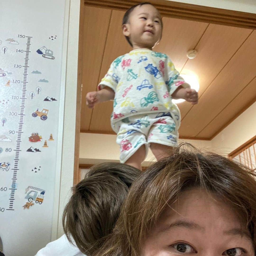 やしろ優さんのインスタグラム写真 - (やしろ優Instagram)「家族の形🍎  しんちゃん、ニヤけ顔NGっぽかったんで隠しました笑笑」9月2日 23時24分 - yashiroyuuuu