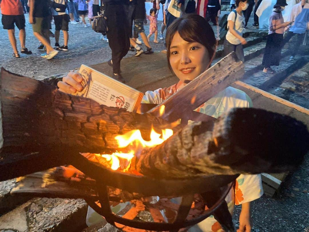 木岡真理奈さんのインスタグラム写真 - (木岡真理奈Instagram)「#しなね様 #しなね祭 #土佐神社  この日から神経痛です。 （お医者さんいわくストレスらしい🤣） 松明にちゃんと火がつかなかったからかな🥹」9月2日 23時31分 - kutv_kioka