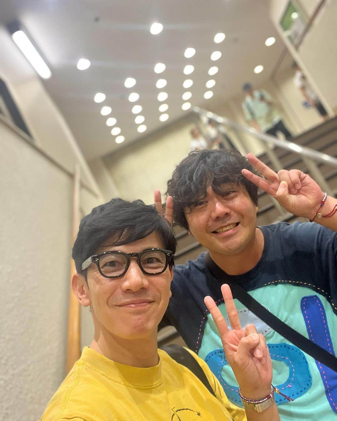 盛岡豊さんのインスタグラム写真 - (盛岡豊Instagram)「でねでね、本多劇場でね、まさかの邂逅！ 東京マハロの福澤重文さん。 ボシマールと言った方がいいかなw ご縁だよね☺️さすがはバディ。 終演後に『イノレバカ』の話で盛り上がったのは言うまでもない。  #ゴツプロ #イノレバカ #本多劇場  #キングオージャー #ボシマール」9月2日 23時48分 - yutakabob