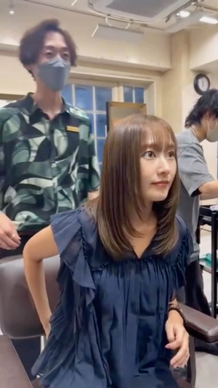 倉園由菜のインスタグラム：「💇‍♀️  ぱっつん毛先を楽しんだので レイヤースタイルに。  そして今回のカラーとても好き。  #レイヤーロング #オリーブベージュ」