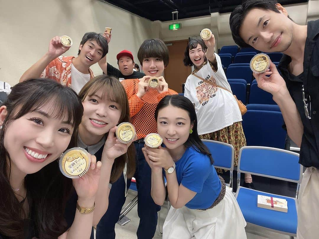 水谷千尋のインスタグラム：「オハ劇コント3days2日目🌈  ありがとうございましたー🥳🩷  あぁ楽しかったー！ 出てる時はもちろん出ない時のサポートでも1日ずーっと笑ってた🤣  お客様もあたたかいし🥺✨  コウジさん 足立さん 作家さんによって全くテイストが違ったり進め方も違って面白い😂❤️  やっぱり笑いって最高！ 笑顔が最高！  明日千秋楽待ってるよー🌈  #オハ劇 #コント  #go  #四ツ谷  #東京  #tokyo  #笑い  #必要」