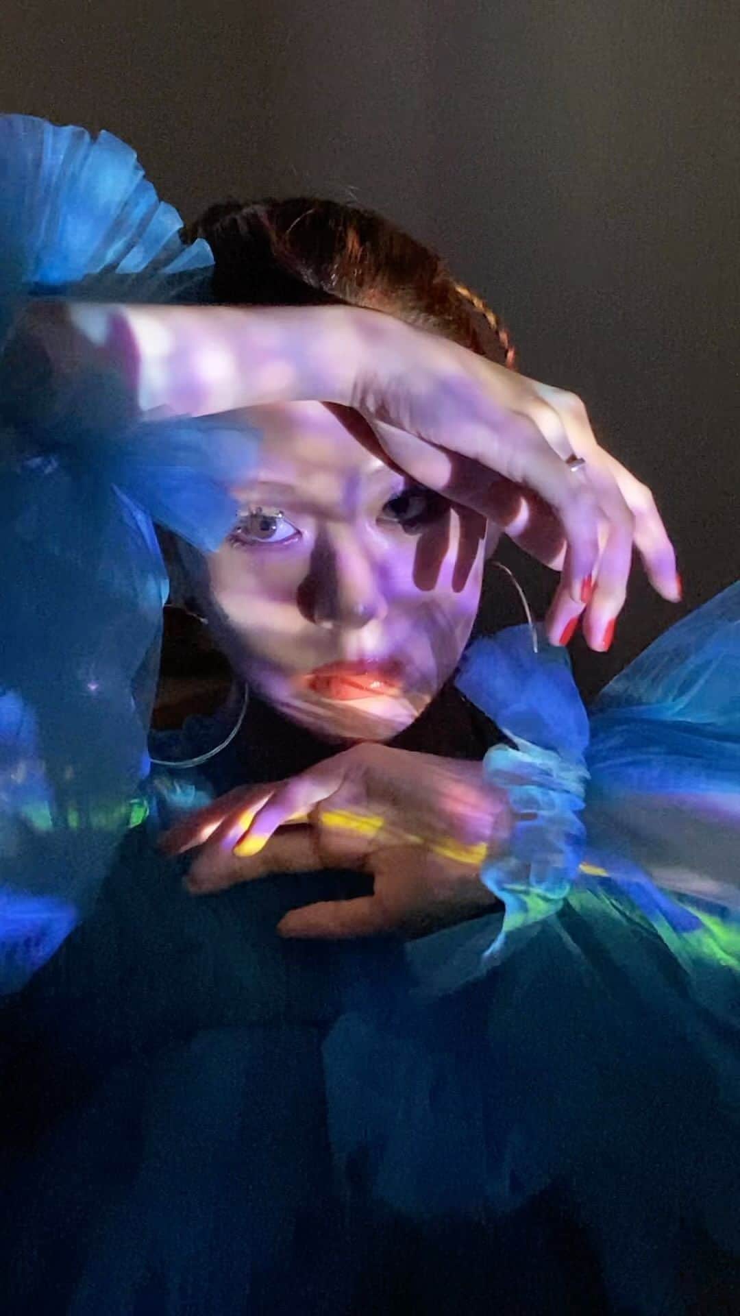 のインスタグラム：「@vivianostudio 💙💜🩷💙💜🩷」