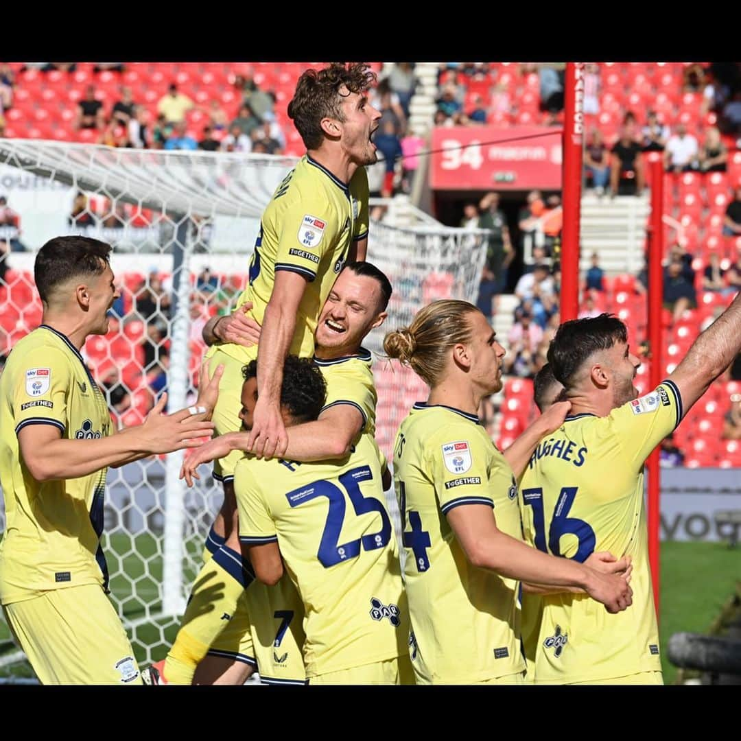 ウィル・ケインさんのインスタグラム写真 - (ウィル・ケインInstagram)「Enjoyed that one! 🤩 amazing away day and 3 points you travelling fans deserved! Thank you for the incredible support and look forward to going again after the break 🙌🏻⚽️☘️」9月3日 5時32分 - wkeane48