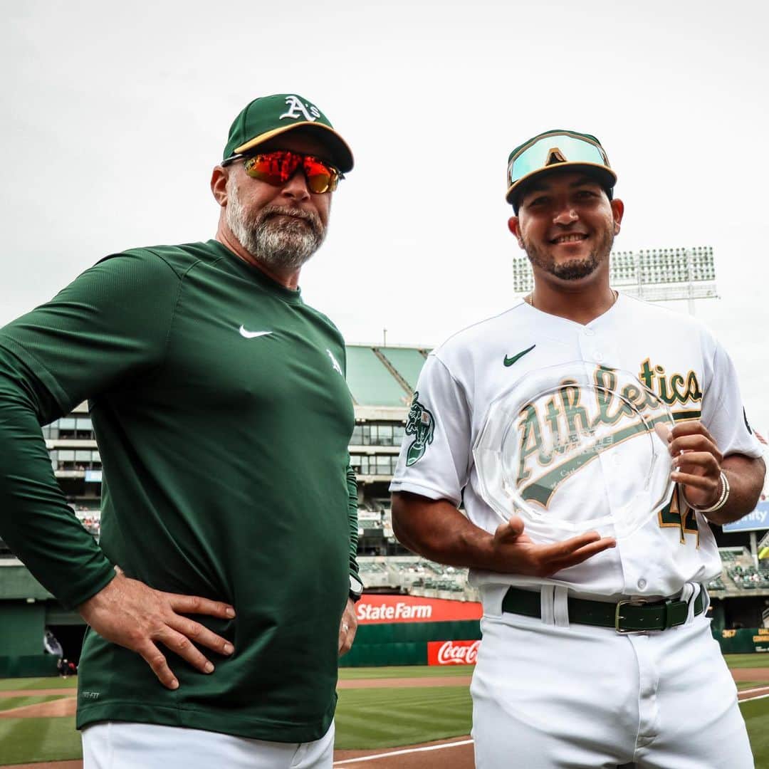 オークランド・アスレチックスさんのインスタグラム写真 - (オークランド・アスレチックスInstagram)「All heart, all hustle! 💪  Carlos Pérez was voted our 2023 Major League Baseball Players Alumni Association (MLBPAA) Heart and Hustle Award winner! 🏆」9月3日 5時34分 - athletics