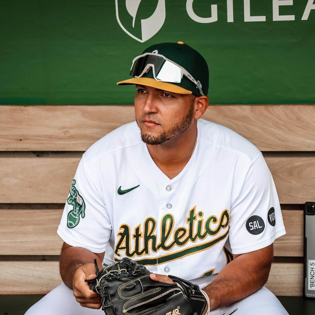 オークランド・アスレチックスさんのインスタグラム写真 - (オークランド・アスレチックスInstagram)「All heart, all hustle! 💪  Carlos Pérez was voted our 2023 Major League Baseball Players Alumni Association (MLBPAA) Heart and Hustle Award winner! 🏆」9月3日 5時34分 - athletics