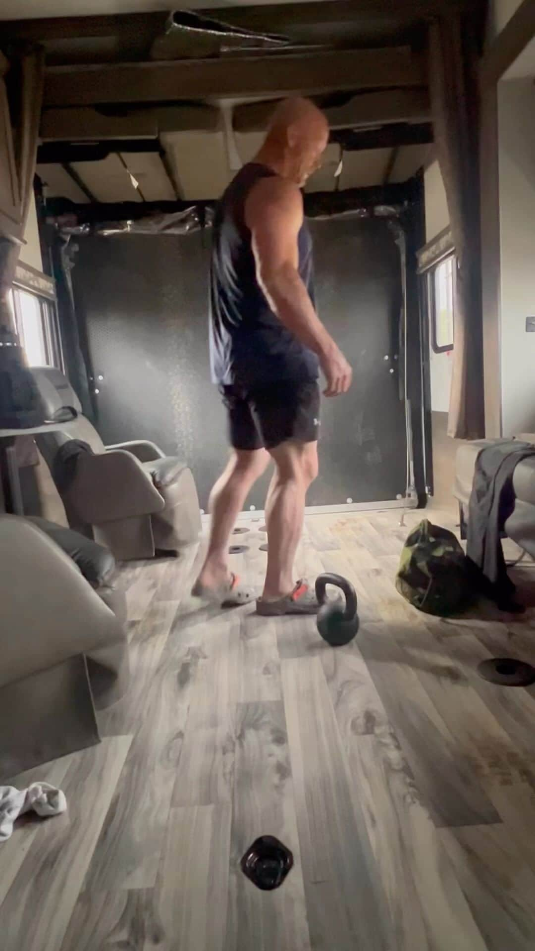 ストーン・コールド・スティーブ・オースチンのインスタグラム：「🔊⬆️ Return of the RV workout. Race weekend in Yerington, NV. More of a cardio workout to get blood moving and heart rate up.   5 rounds 1 minute between rounds  26lb kettle bell 45lb sand bag KB swings are 25 reps  @valleyoffroadracingassociation @gfiracing  #workout #workoutmotivation #training  #cardio #weight #fitness #rvlife #race  #anythingisbetterthannothing  #brokenskullgym   Van Halen Mean Street」