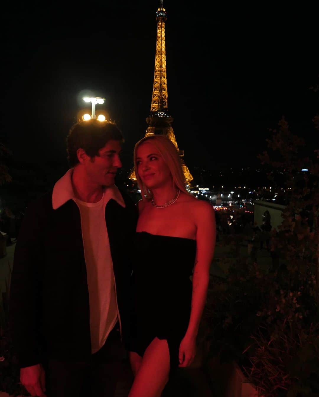 アシュレイ・ベンソンのインスタグラム：「So glad you’re mine forever. I love you. Happy birthday my sweet 🥰🥰🥰🥰」