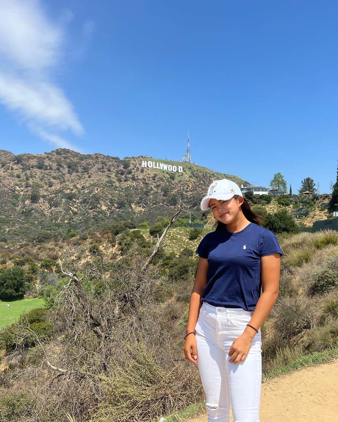 長野未祈さんのインスタグラム写真 - (長野未祈Instagram)「約1ヶ月のカリフォルニアの旅 🇺🇸 ゴルフしてくれたり、遊んでくれた皆さんありがとうございました。 オレゴンで残り一年頑張ります。 Thankful for all the support🫶🏻 #LA #SanDiego#PalmSprings🏌🏻‍♀️🌴🏝️🛣️⚾️🎥🍔 #みどりさんとりょうすけさん達とのゴルフ久しぶりで楽しかったです🤍 ありがとうございました！#せら、みう、あにちゃん、みうぱぱ楽しい時間をくれてthanks🥰 #げんきさんとけんとくんとのゴルフ写真ないけど、ゴルフしてくれてありがとう！🏌🏻‍♀️⛳️ #Hostfamilyの人に感謝です #お父さんありがとう😊 #おかこもありがとう💛 #みほさんにも心から感謝です❤️ #やますず、ぱぱすず、あきらちゃん、まま、久しぶり会えて嬉しかった〜 #もっと穏やかな性格目指します #練習頑張ります #感謝 #やるべきことをやる　  これにて夏休み終わりっ！」9月3日 1時41分 - minorinagano