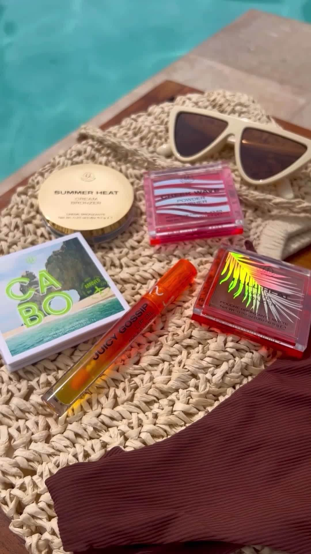 BH Cosmeticsのインスタグラム：「Labor day weekend calls for some serious R&R 😎🌊 Let us know which BH product is chillin' poolside with you this weekend 👇⁣ ⁣ #bhcosmetics」