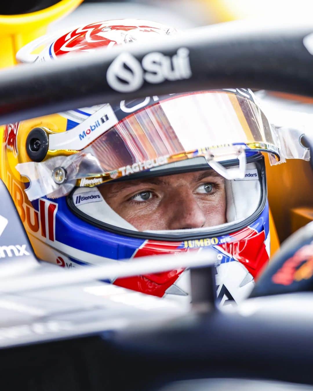 マックス・フェルスタッペンのインスタグラム：「Qualifying was tight, but I’m happy to start on the front row here at Monza 🇮🇹   Tomorrow, it’s full throttle 🚀 #KeepPushing」