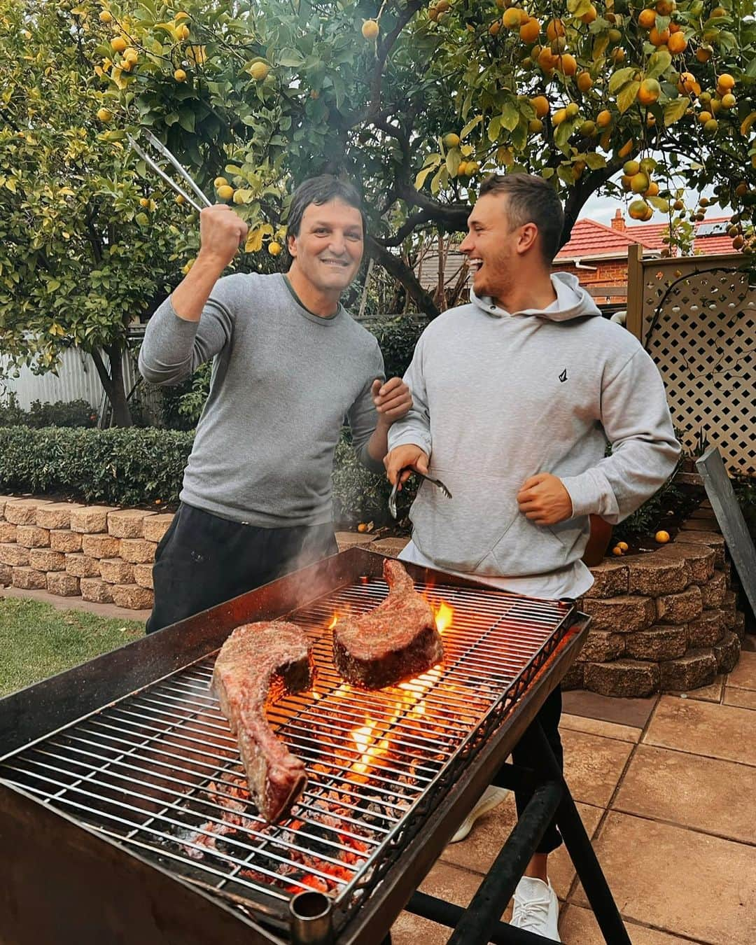 ケイラ・アイトサインズさんのインスタグラム写真 - (ケイラ・アイトサインズInstagram)「It’s Father’s Day in Australia today! I’m so lucky to have THE BEST most chilled Dad on earth. The world could be on fire and I’d look over to my Dad and he’d say “be cool man”🤣🤣 Watching Jae as a father has been the funniest experience of my life hands down. In a time where it’s meant to be hard, tears and sleepiness nights … I’ve spent it laughing and enjoying every moment. He’s made this whole experience what it should be - FUN. Jae has already planned the next 15 years with Jax and I LOVE THAT!!!   If you didn’t know, Jae lost his dad when he was young. As soon as we found out we were pregnant, he turned to me that night and whispered “I know you’re not meant to care what you get.. and I’m sure I won’t …but I hope I get a boy”, and fell asleep. I just knew what that meant to him and I knew what he was trying to say.   I feel so lucky to have both these amazing men in my life everyday. Happy FATHERS day @jim_itsines … and Happy FIRST Father’s Day @jaewoodroffe ❤️❤️❤️  P.s the second to last photo is the response I got when I told them I was going to be at the hairdresser for 4 hours🤣」9月3日 2時29分 - kayla_itsines