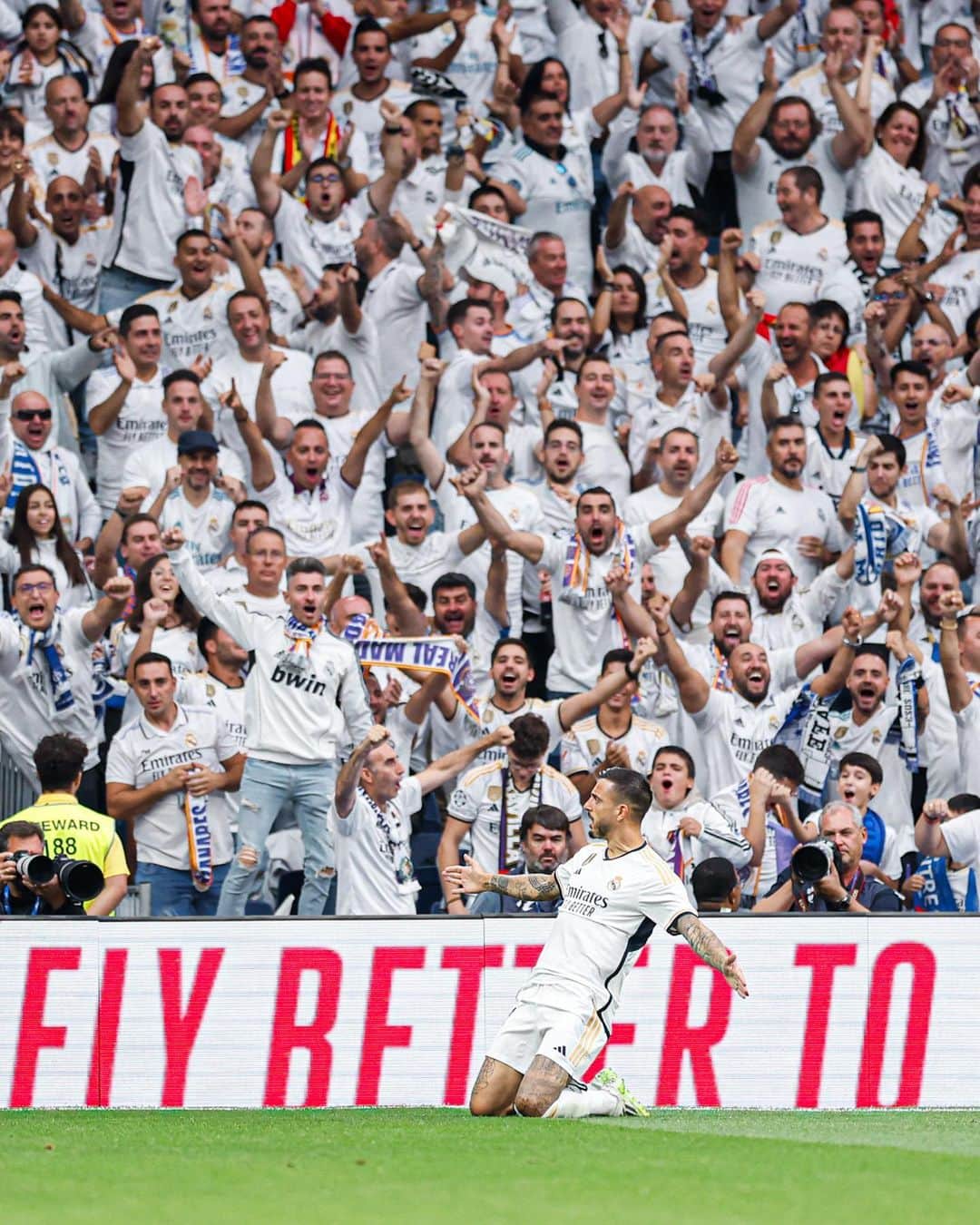 ホセ・ルイス・サンマルティン・マトのインスタグラム：「Vuelta a casa ¡Hala Madrid! 🤍」