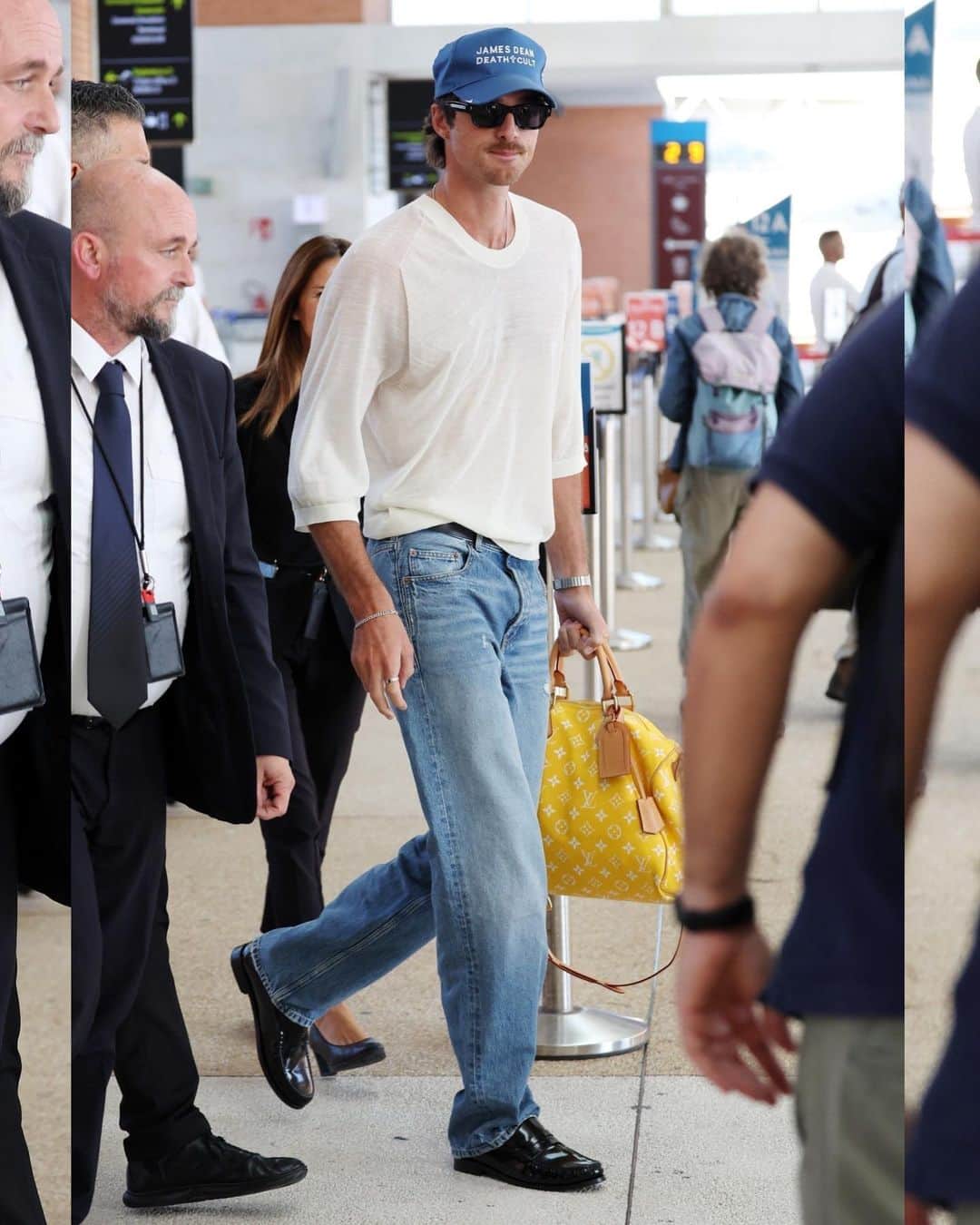 Just Jaredさんのインスタグラム写真 - (Just JaredInstagram)「Jacob Elordi arrives in Italy for the 2023 Venice Film Festival, where he will be premiering his new movie "Priscilla." #JacobElordi Photos: Backgrid」9月3日 2時56分 - justjared