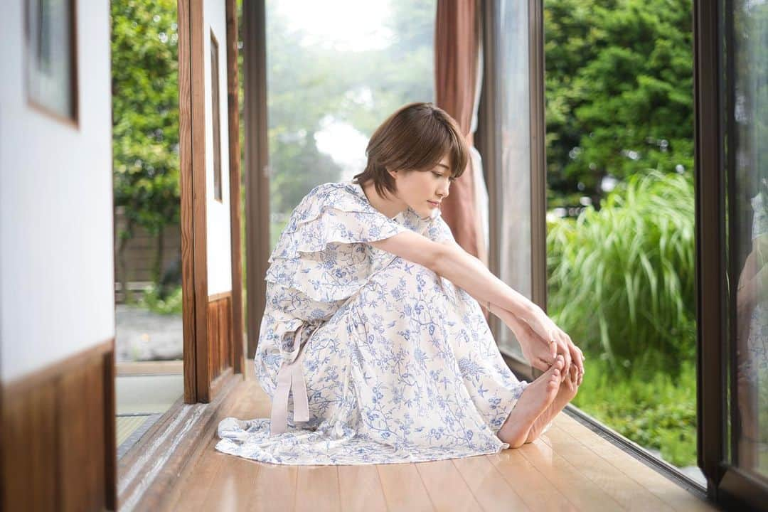 AYASAさんのインスタグラム写真 - (AYASAInstagram)「🌻 気づけば9月に突入していますね…。 あっという間だった今年の夏☀️ だがしかしまだ暑い🫠 ・ ・ #バヨリンを持っていないバヨリン弾き  #Ayasa #バヨリン弾き #violinist」9月3日 3時43分 - ayasa_doya