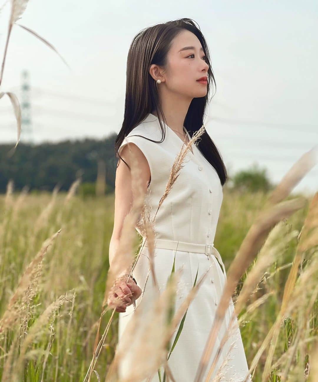 丹羽咲絵のインスタグラム：「. ついに今夜9月3日22:00〜より  ABEMAの婚活サバイバル番組 「GIRL or LADY~私が最強〜」が スタートです◎  「明日から月曜とか最悪かよ。」  と、気落ちしている人の、 日曜夜の楽しみになれば！  友人各位は、  「なんやこいつ笑」  って鼻で笑いながらみてくれ。  20代女子 "Girl” と、30代女性 "Lady“ が 韓国を舞台に共同生活しながら、  男性4人を奪い合う婚活サバイバル番組です。  (サバイバルという言葉が一番嫌いなユル人種が サバイバル番組に出た末路を見届けて)  アンミカさん、若槻千夏さん、シュウペイさんが スタジオMCを務めており、  エッジの効いた面白いトークが繰り広げられているので、 お酒片手に是非◎  https://abe.ma/45keCQk  #他女性陣と比べて自分の顔の薄さにドン引きした #全くおもろい事言えてなくてすまん #girlorlady私が最強  #girlorlady #abematv @abema_official」