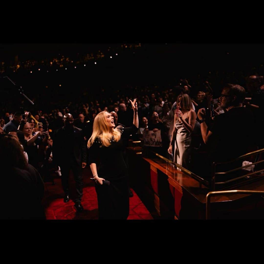 アデルさんのインスタグラム写真 - (アデルInstagram)「Weekend 25」9月3日 14時41分 - adele