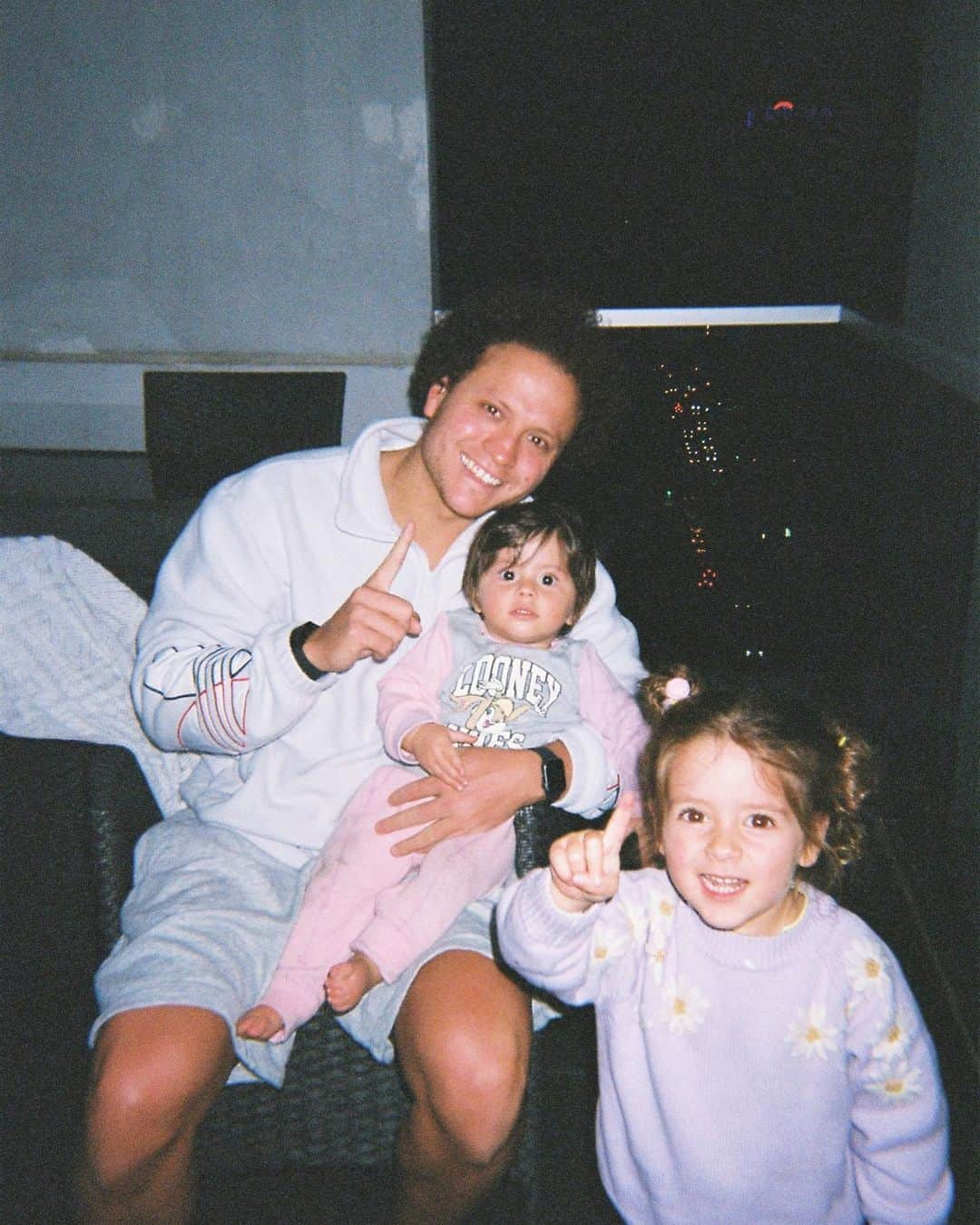 ムスタファ・アミニのインスタグラム：「Happy Fathers Day Everyone! Thanks Natalie for giving me the best present on earth. My world my girls forever! 🌍❤️👯‍♀️🙏」