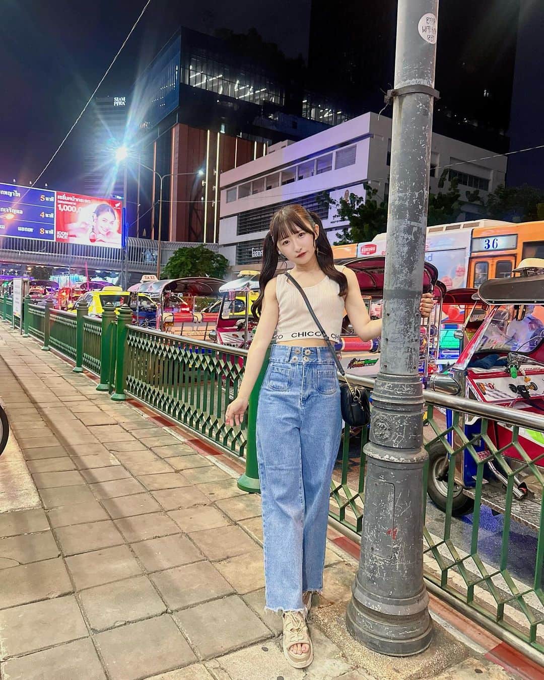 咲山しほのインスタグラム：「♥ . . タイにきてるよ🐘❕‪🔆‬ .  ฉันอยู่ในประเทศไทย♡ ฉันอยากเจอเธอ♡♡ . . #タイ #タイ旅行 #バンコク #バンコク旅行 #thai #thailand #thaistagram」