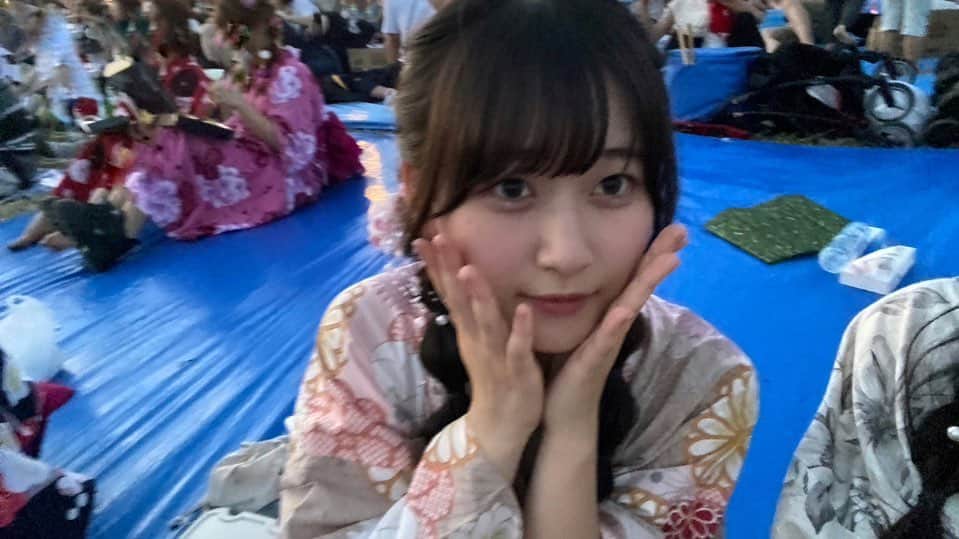 遠藤璃菜のインスタグラム：「幼なじみと花火大会に行きました🎇  数年ぶりの花火大会、とってもとっても綺麗でした､､､！  素敵な夏の思い出です   #花火大会  #浴衣」