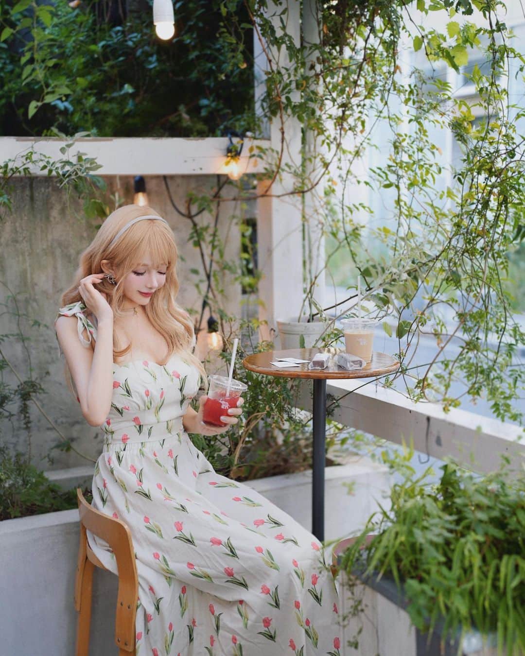 くまくまくまのインスタグラム：「・ 暖かい日差しや爽やかな風が夏の終わりを感じさせる☀️☕️  みんな心に残る夏の思い出いっぱい作りました？👀✨  ┈┈┈┈┈┈┈┈┈┈┈┈┈┈┈┈┈┈┈┈ 🐘「ショウゾウ コーヒー ストア 」  東京都港区北青山3-10-15 1F  #表参道#東京カフェ#表参道カフェ#shozocoffee#shozocafe #カフェ#カフェ巡り#カフェ好きな人と繋がりたい #カフェ部 #カフェ活 #オシャレカフェ#tokyocoffee #tokyocafe #カフェ女子#東京カフェ巡り #東京グルメ #カフェ活#表参道カフェ巡り#ペット可#韓国っぽ」