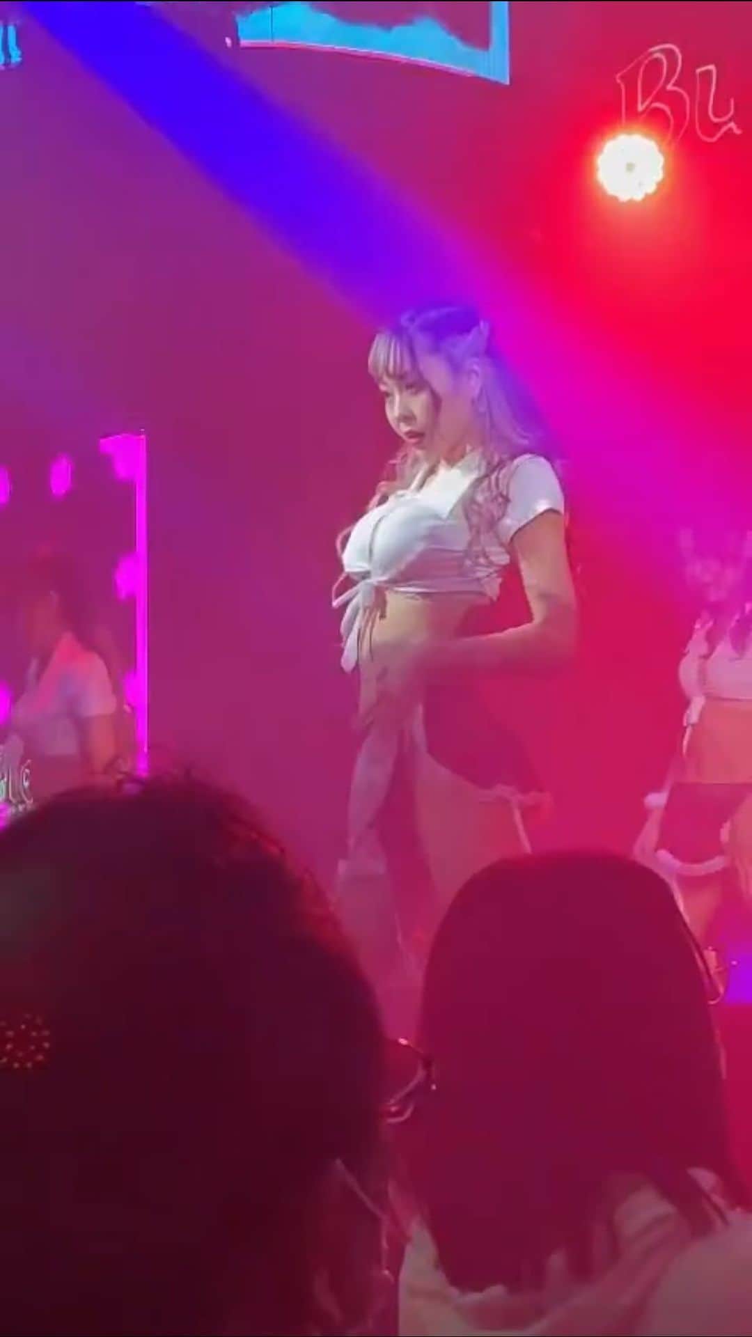 DCSORAのインスタグラム：「hung up 2023.04  #バーレスク東京 #DCそら #burlesquetokyo #dcsora」