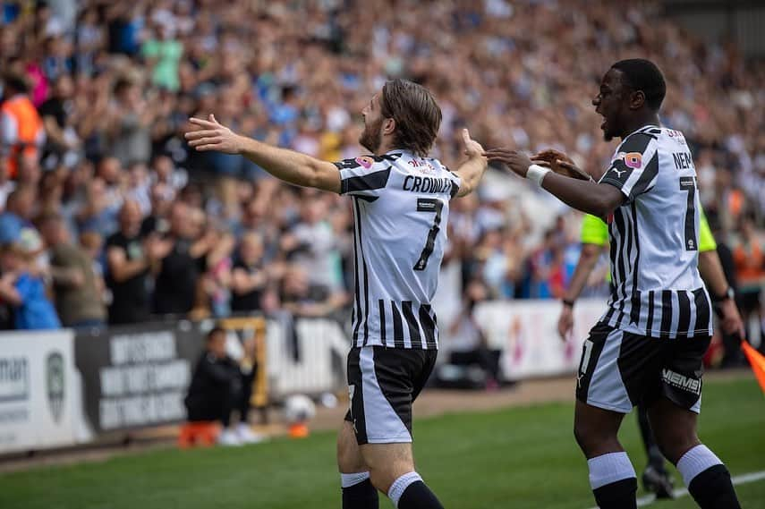 ダニエル・クローリーさんのインスタグラム写真 - (ダニエル・クローリーInstagram)「Another great win and top of the table! Buzzing to be on the score sheet again #coyp All the glory to Jesus」9月3日 5時42分 - danielcrowley10