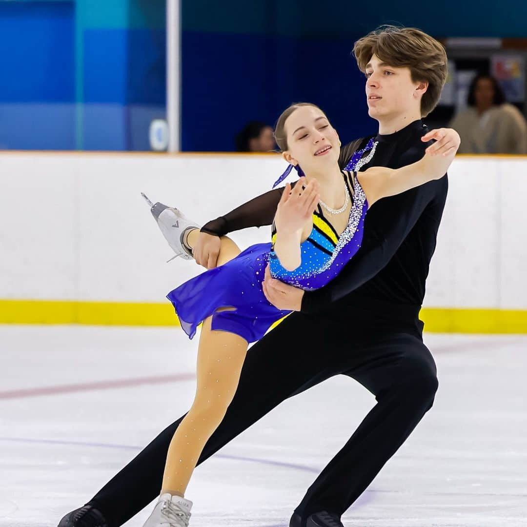 Skate Canadaさんのインスタグラム写真 - (Skate CanadaInstagram)「Canada's NextGen skaters bring home two medals and a world of experience from their second #JGPFigure in 🇦🇹.  Final results ⬇️  Men 8 - David Li  Women: 7 - @yun.19  Pair 1 - @martina_arianokent & @lalibertelaurent  Ice Dance: 2 - @chloe.nguyen14 & @brendan.giang 9 - @savanna_martel & William Oddson  📸 @gregkolz __________  Les patineurs NextGen 🇨🇦 reviennent à la maison avec deux médailles et toute une expérience au deuxième Grand Prix junior en 🇦🇹!  Résultats finaux ⬆️」9月3日 6時48分 - skate_canada