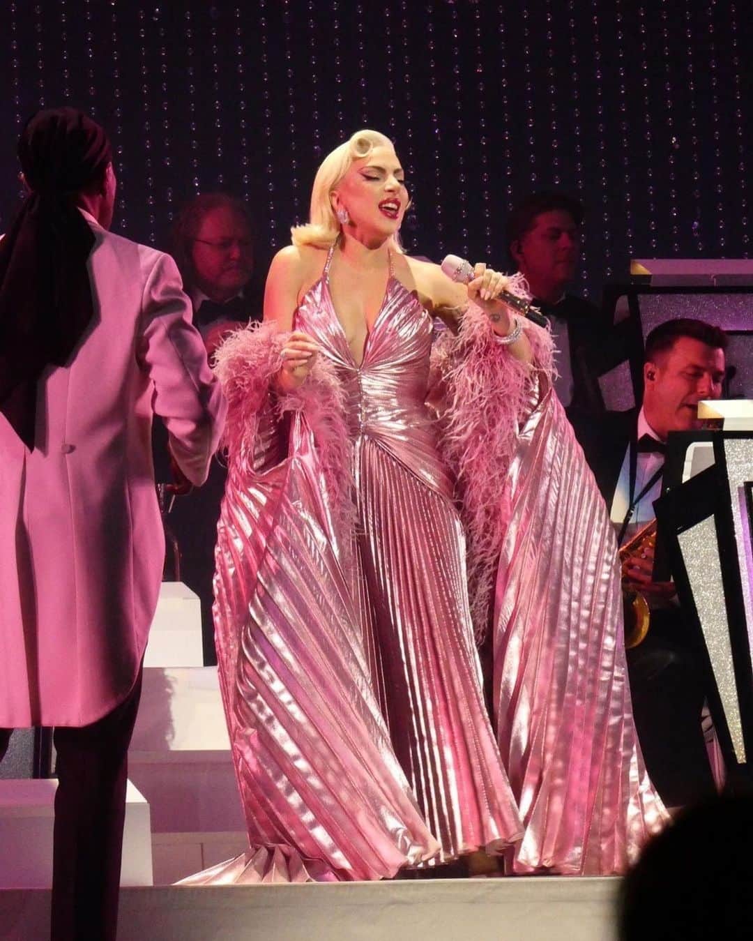 プラバルグルンのインスタグラム：「Stunning on the Stage⁠ ⁠ @ladygaga wears Atelier Prabal Gurung Rose Gold Sunburst Pleated Silk Lamé Gown with Hand Embroidered Crystals and Feather Trimmed Cape during her Las Vegas Residency: Lady Gaga: Jazz & Piano⁠ ⁠ Styled by @sandraamador.xx @tomeerebout」