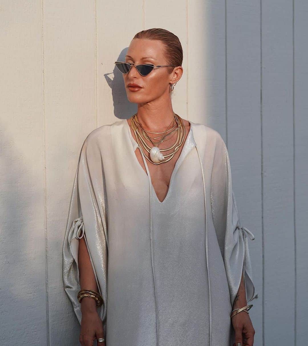 シンシア ローリーのインスタグラム：「Saturday glow ✨」