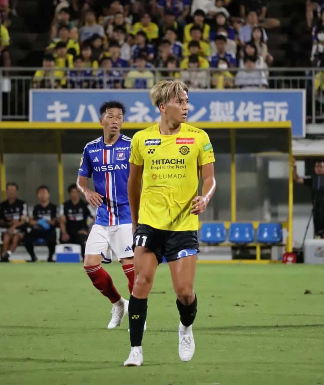 山田康太のインスタグラム：「特別な1日になりました  試合中は激しく戦ったけど試合後にマリノスの選手、スタッフの方と話す時間が自分にとってすごく良いものでした  お世話になった大好きなクラブを相手にするのは不思議な感覚だったけどすごく楽しかったです この日を忘れずモチベーションにしてこれからも頑張っていきます  スタジアム最高の雰囲気でした🟡⚫️ 次も勝ちましょう💪」