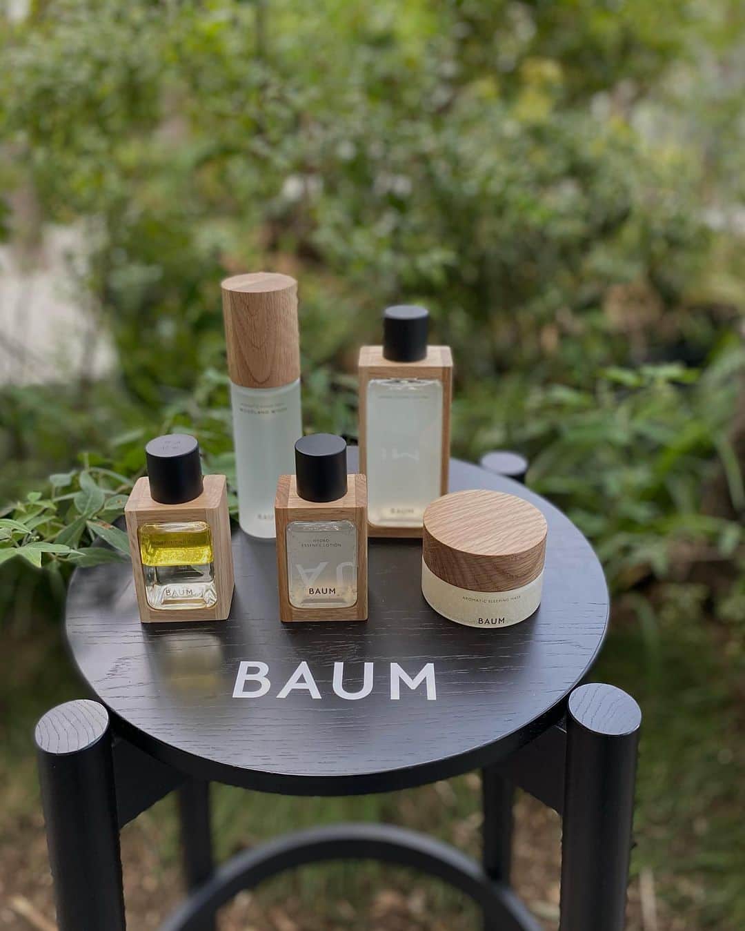 haruru0724さんのインスタグラム写真 - (haruru0724Instagram)「. 「樹木との共生」をテーマに掲げる スキン＆マインドブランド「BAUM」🌿 @baum_global   昨日はBAUMのポップアップへ🤍  ポップアップでは、3つの香りから 好きなものを選んで森林浴美容や、 心を整えるひとときの「森のリトリート」を体験できたよ✨  BAUMはとにかく香りもすごく良くて 私は３つの香りの中でも 特に『ウッドランド ウインズ』がお気に入り☺️  ポップアップは今日までなので、 お近くの方は是非行ってみてね🤍  【BAUM POP UP イベント】 ◆日時： 2023年9月2日（土曜日）　11:00〜19:00 2023年9月3日（日曜日）　11:00〜18:00  ◆場所：LIFORK HARAJUKU 〒150-0001東京都渋谷区神宮前一丁目14番30号 WITH HARAJUKU　3F JR山手線原宿駅 徒歩1分/ 東京メトロ千代田線明治神宮前＜原宿＞駅 徒歩1分 . . . #BAUM #バウム #肌と心が深呼吸する森 #森林浴美容 #PR #ポップアップ #popup #ポップアップイベント  #原宿 #harajuku #スキンケア #スキンケア紹介 #スキンケアマニア  #スキンケアオタク #スキンケア用品  #コスメマニア #コスメオタク #コスメ好き #コスメ紹介  #haruru0724_cosme」9月3日 9時02分 - haruru0724