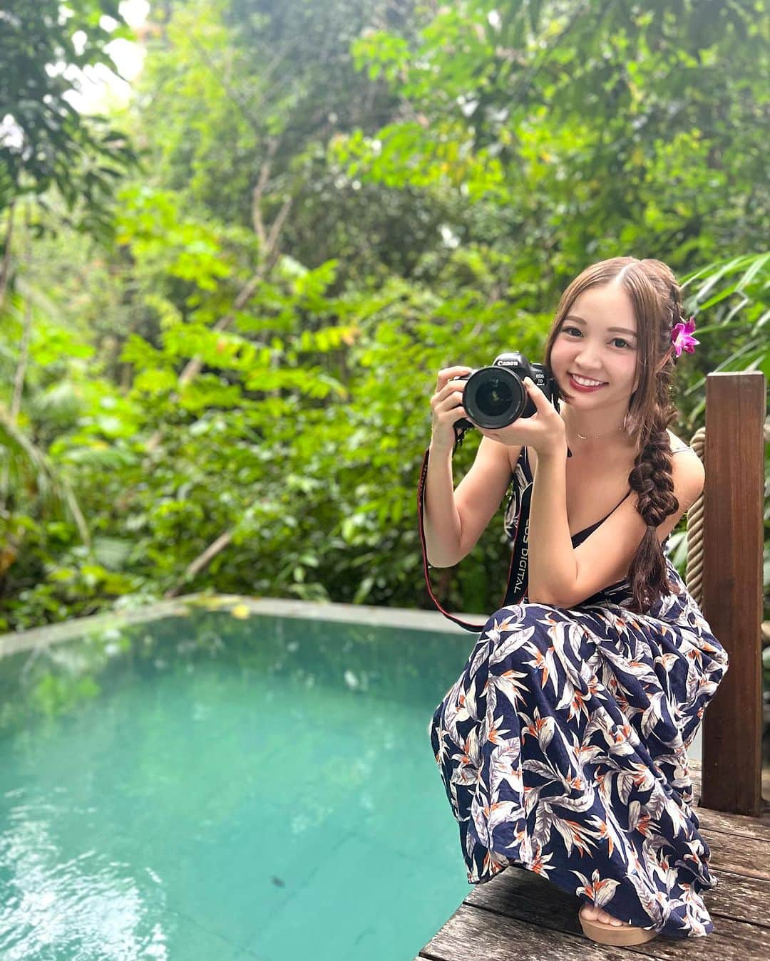 ももせゆきのインスタグラム：「Malaysia🇲🇾trip photo  マレーシアのホテルでゆりちゃんにiPhoneで撮ってもらったお気に入りシリーズ📷 新しいアイコンにしようかなー  2枚目のカメラのレンズくもってる😅  無加工でも自然光とiPhoneのポトレモード輪郭強調設定でいい感じに盛れるからおすすめ✨  location📍The Datai Langkawi ・  ・ 🏷 #langkawi #ランカウイ島  #マレーシア #クアラルンプール #Malaysia #kualalumpur #kualalumpurmalaysia  #マレーシア  #visitmalaysia  #travelphotography  #instamalaysia  #マレーシア旅行  #malaysiaphotographer  #クアラルンプール  #malaysiatrulyasia  #ノーマルカメラ  #海外旅行 #海外旅行好きな人と繋がりたい  #genic_mag #retrip_global   #カメラ女子 #カメラ好きな人と繋がりたい  #ファインダー越しの私の世界  #女子旅 #タビジョ#旅したくなるフォト  #traveltheworld #luxuryescaping」