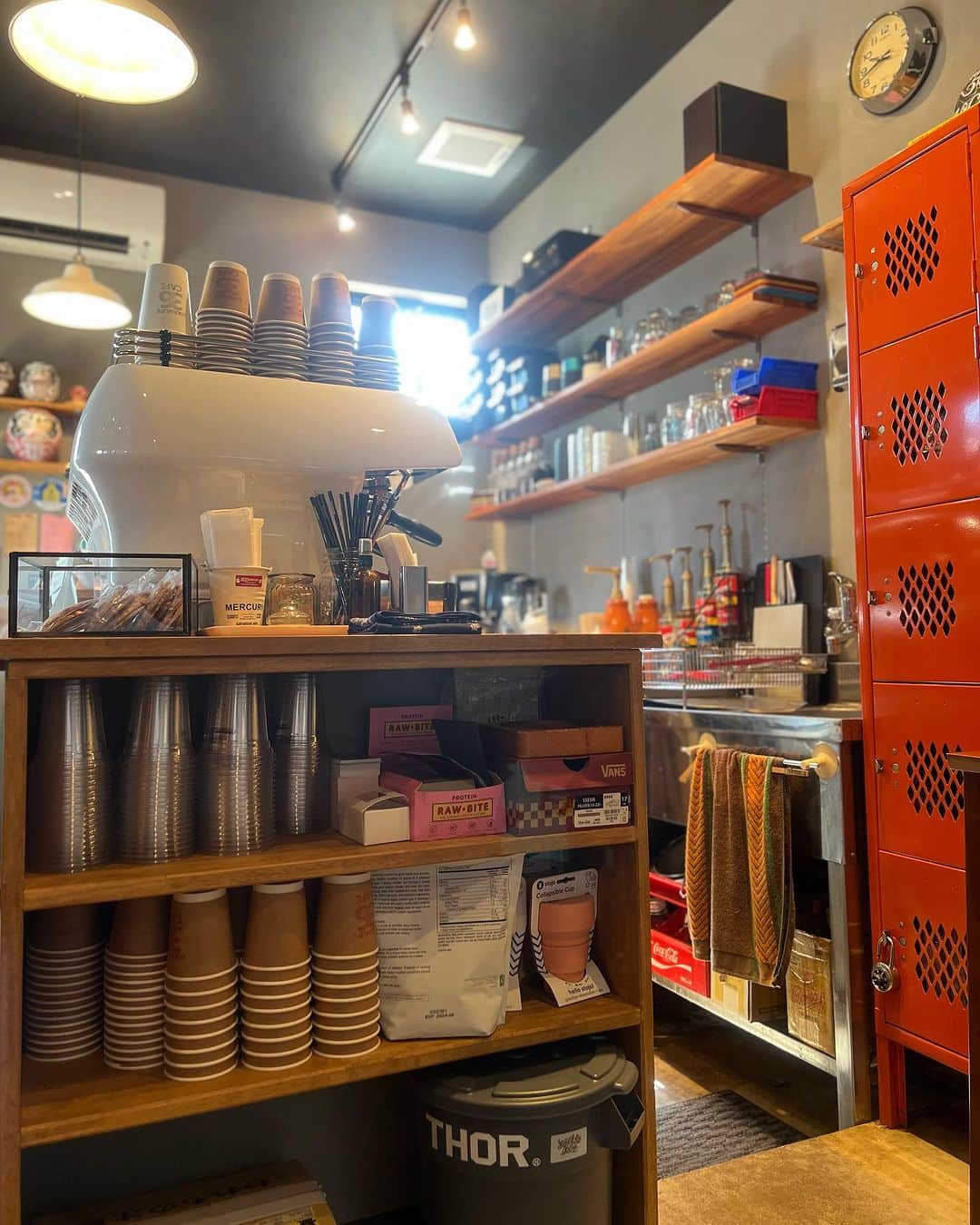 BESのインスタグラム：「やっといけた金沢市にある @good4life36cafe ジュンさんのお店🤙🏾  アメリカーノをアイスで😌  美味しかった🙌🏾🙌🏾  #bes#珈琲屋#ここだけの話実家は喫茶店です」