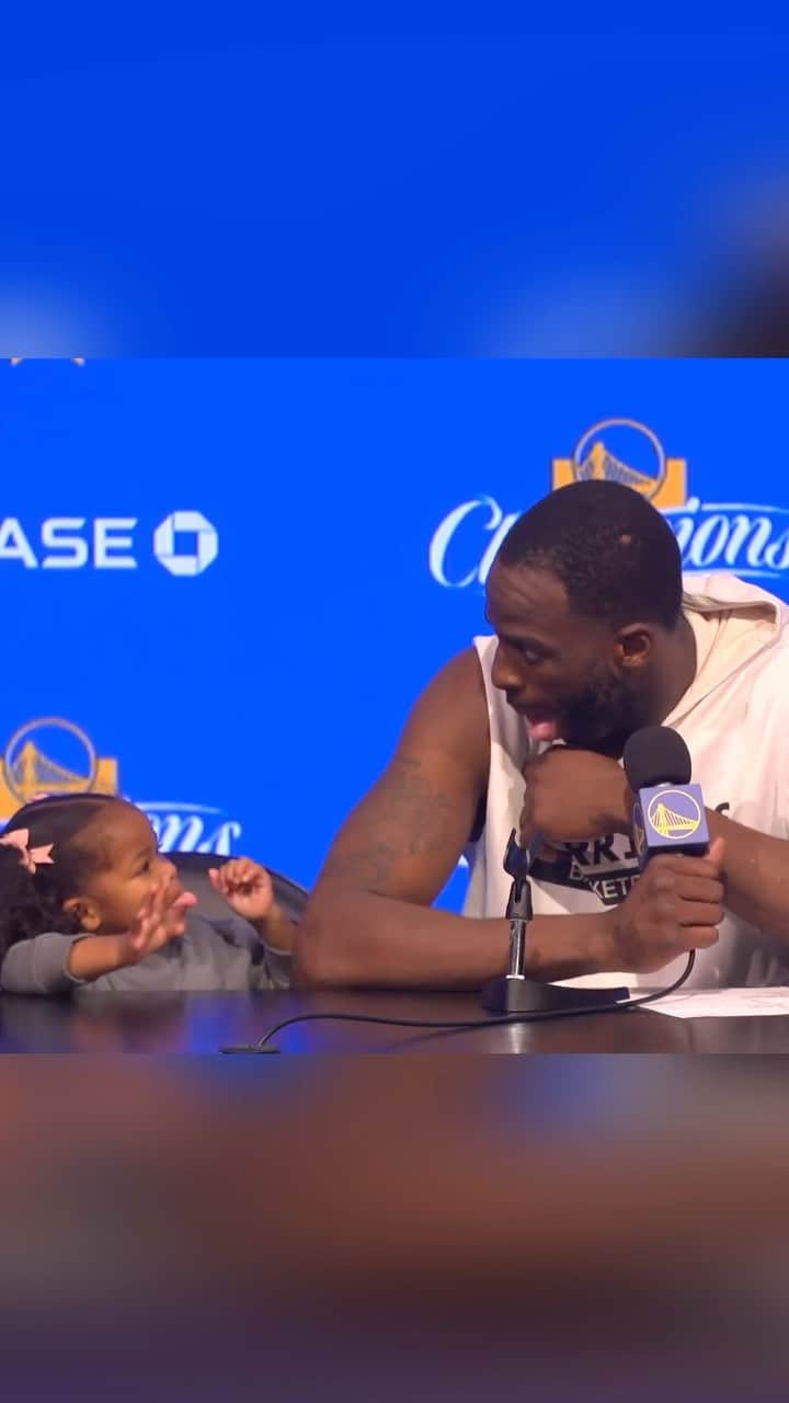 ゴールデンステート・ウォリアーズのインスタグラム：「Top two press conference of the year and it wasn’t number two 💛  #BestOfNBA」