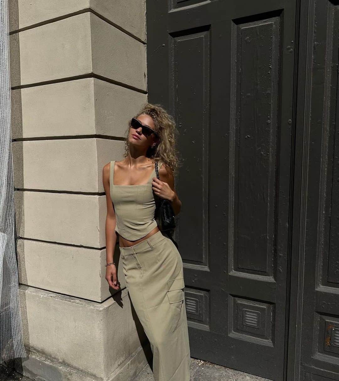 KOOKAI のインスタグラム：「We love @victorianordmark in the Ariel Curved Corset & Cargo Midi Skirt •• Available online and in boutiques #kookai」