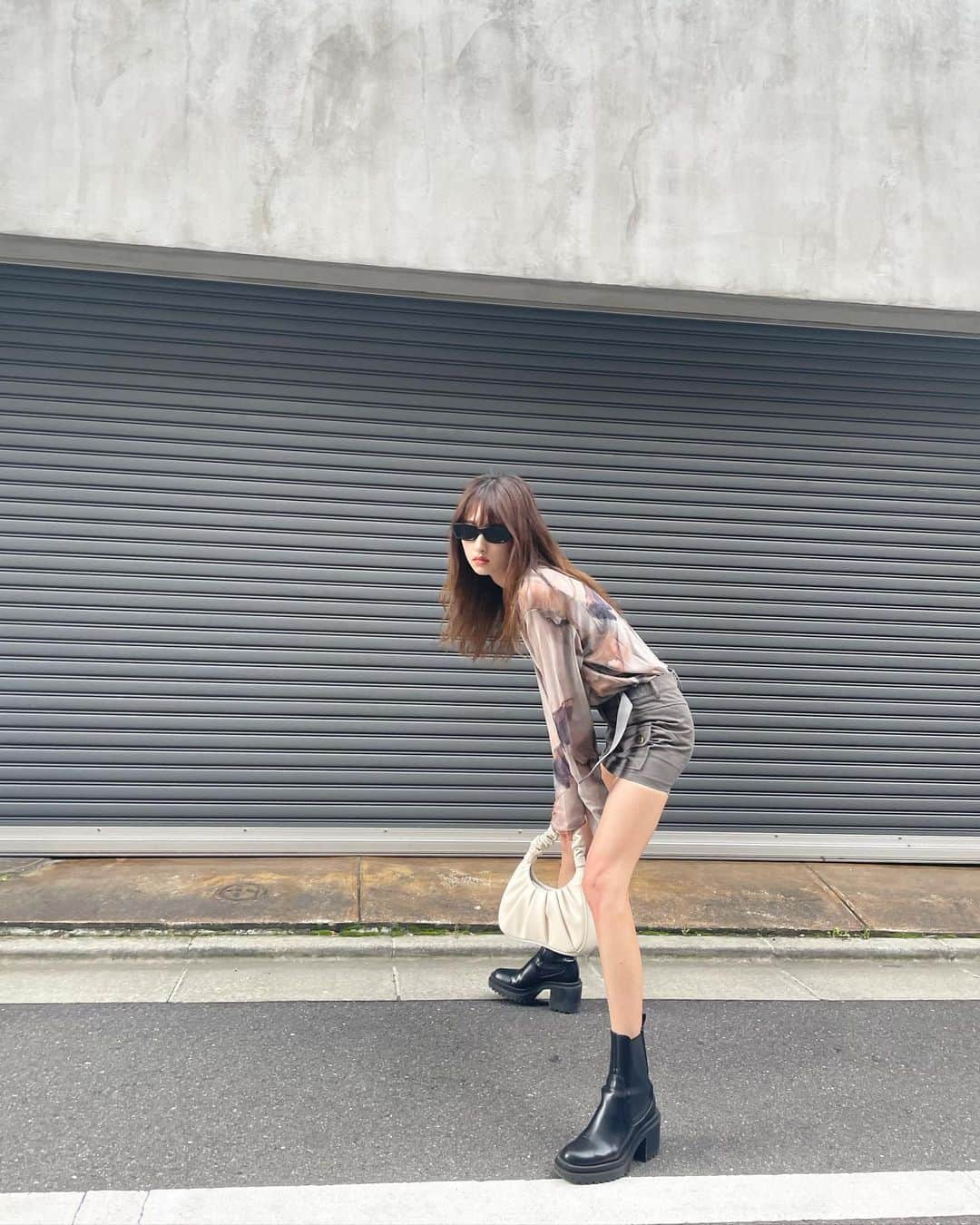 横田彩夏のインスタグラム：「去年。 この服全部どっかいった。 秋だね〜🍂」