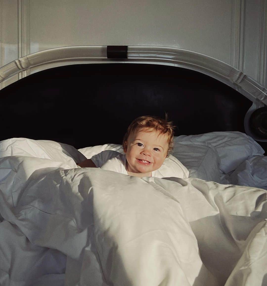ケリーウェアスラーのインスタグラム：「CROSBY  Happy First Birthday to our precious little man.  Your inquisitive nature, your joyful spirit and boundless energy, you've brought so much love and excitement to us all.. Your every smile fills our hearts with warmth, and we're beyond grateful to have you in our lives.  May this special day mark the beginning of a lifetime filled with love, laughter, and endless happiness.  We love you so much.XK」