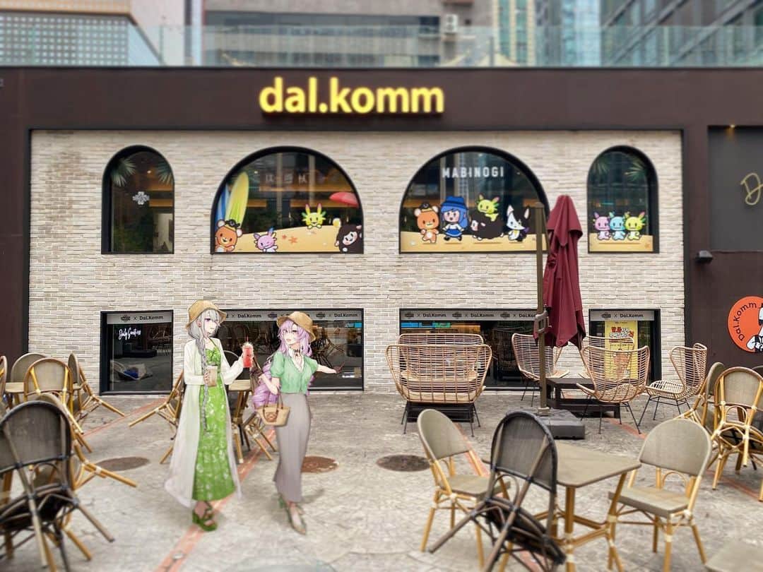 壱百満天原サロメのインスタグラム：「#mabinogi cafe のために初✨韓国🇰🇷いってきましたわ🤍　⚠️日帰り弾丸🔫 楓様と🍁」