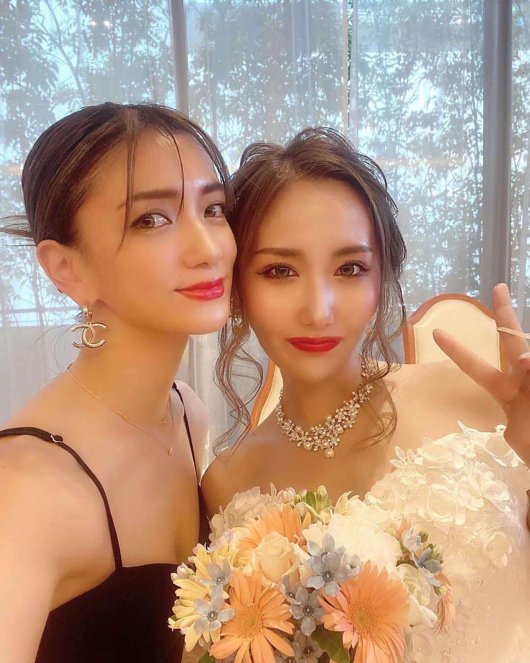 谷口紗耶香さんのインスタグラム写真 - (谷口紗耶香Instagram)「HappyWedding💍  最高に輝いてたよ。 そして、いつもありがとう。✨ @nana202077   ファーストミート👰‍♀️に サンクスバイト🥄に 代表スピーチ🎤に 久々に色々ドキドキしたよ。笑」9月3日 13時01分 - saayaamam