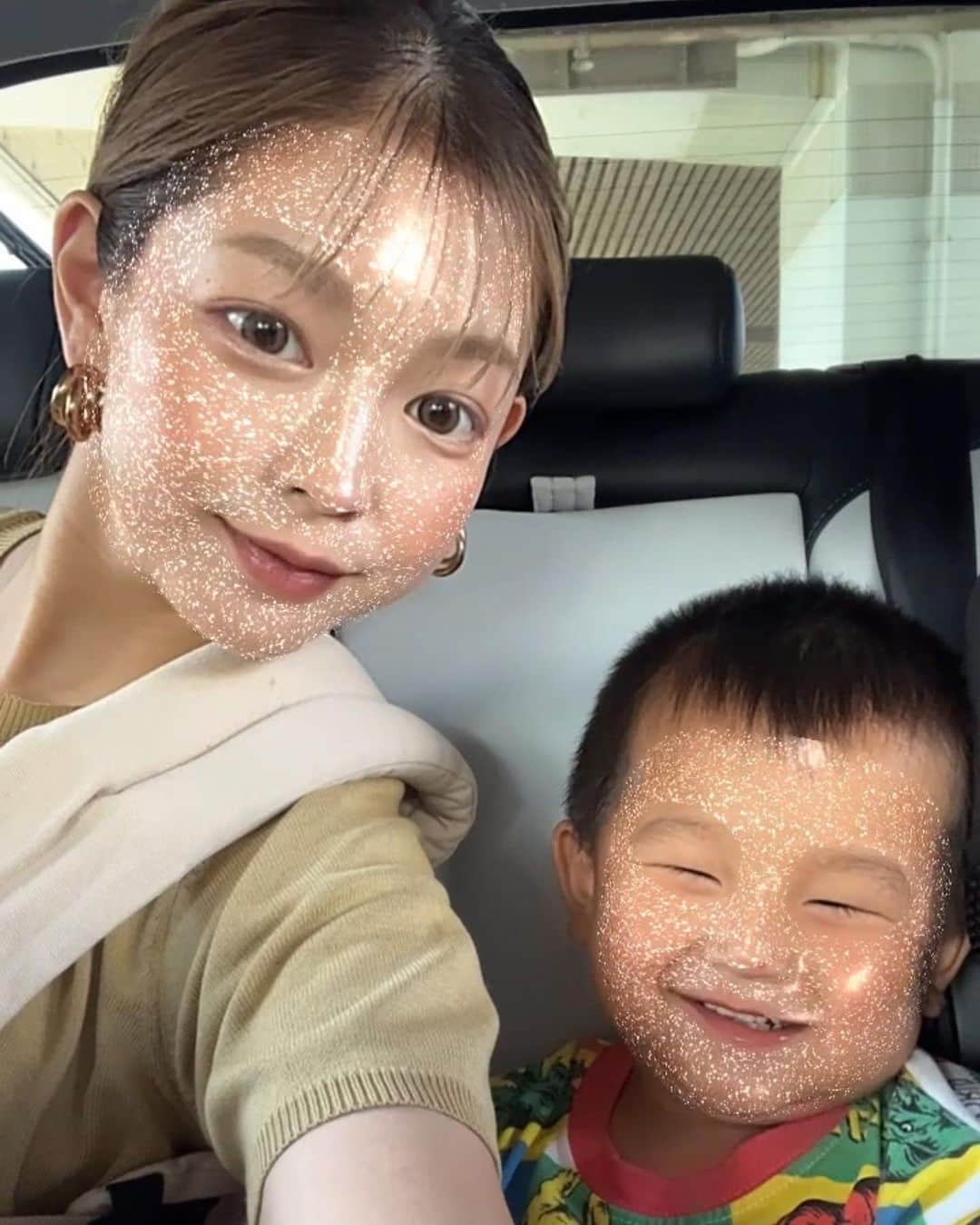 あゆのインスタグラム：「. マザコン次男❤️」