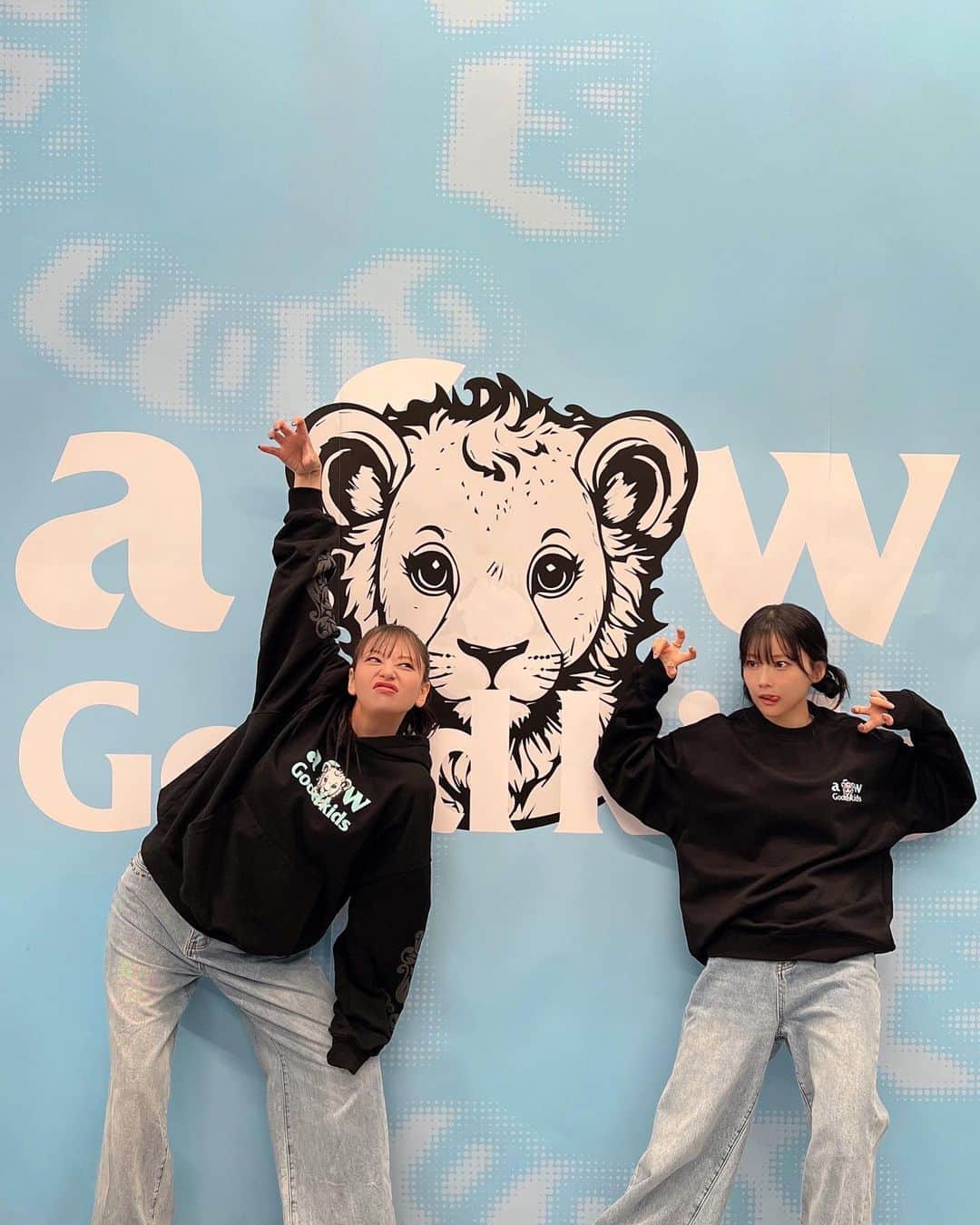 希帆のインスタグラム：「POPUP🦁🌈🩵✨ ありがとうございましたっ🦁🦁🌼 みんなと会えて戯れて幸せでした😝💕🌈💋✨ #チェイチェイ」