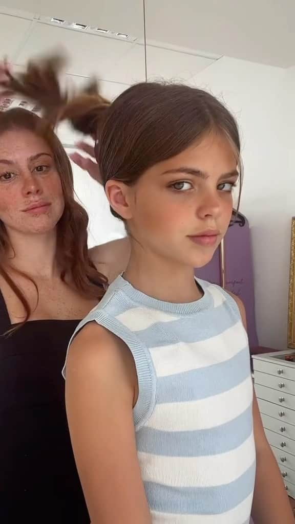 マリ・マリアのインスタグラム：「Mais uma make inspiração para festivais 💙」