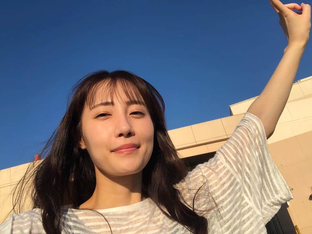坂本ひろ美のインスタグラム：「今日は岐阜県、モレラ岐阜様へ🐕✨ いい天気でしたね🌻 暑い中皆様ありがとうございました🍀  また岐阜県へ来れるように頑張ります🌷  外眩しかったです📸☀️  #リリースイベント #役者犬のうた」
