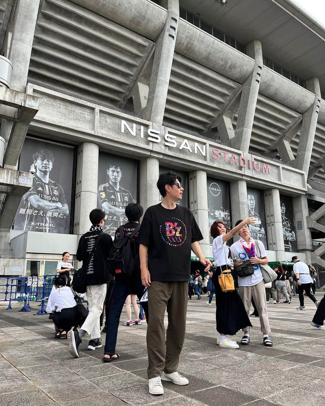 加藤仁志さんのインスタグラム写真 - (加藤仁志Instagram)「日産最高でした！ サッカー観にきたような写真になってしまった。笑 聴きたい曲が多すぎて もっともっとと思ってしまう贅沢な気分  #B’z #pleasure2023 #日産スタジアム」9月3日 23時40分 - hitoshikatou