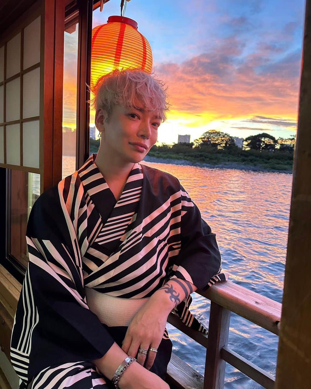 poledancer RYOTAのインスタグラム：「🌇🌅🌉浴衣着れた😆」