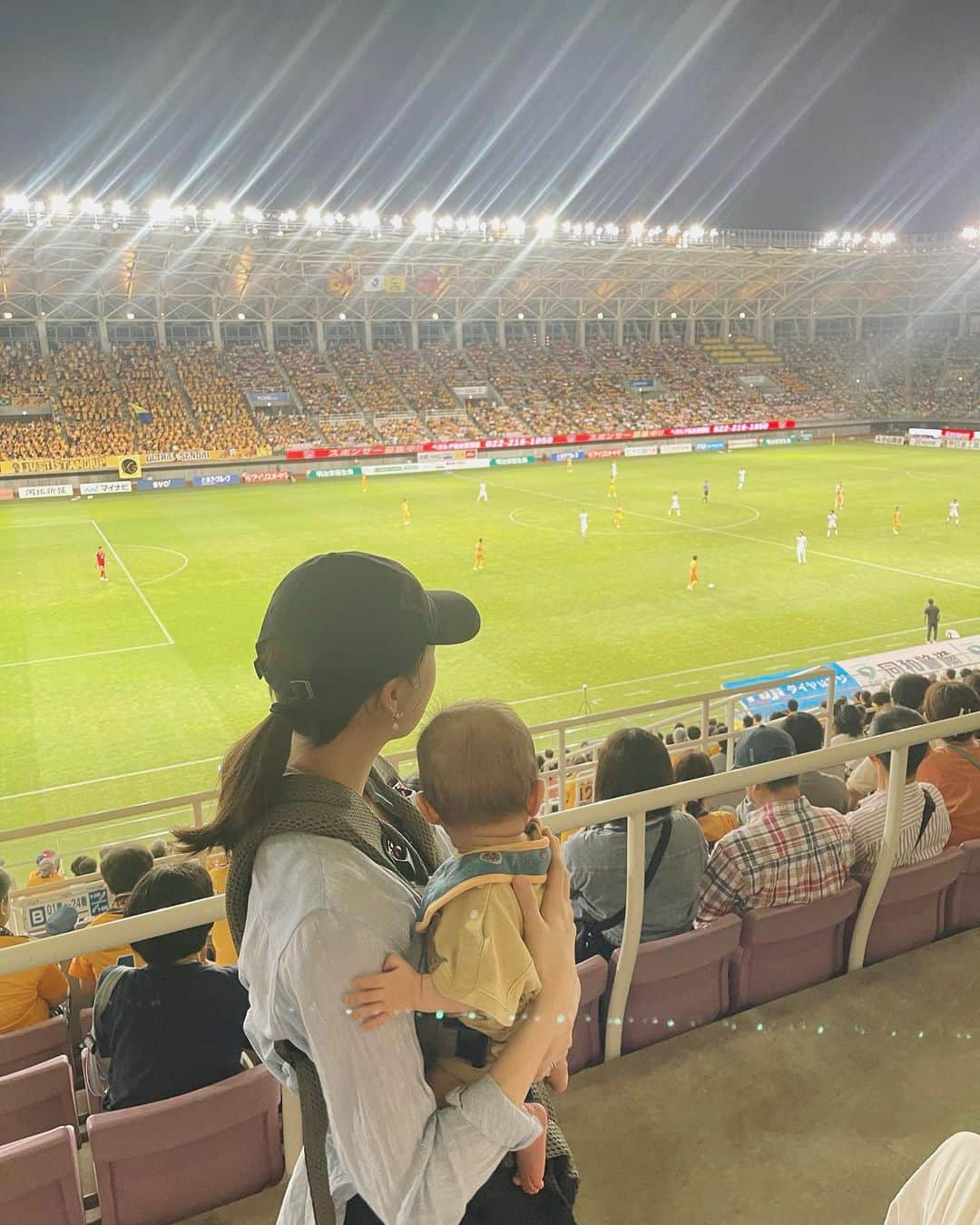 結城はゆるのインスタグラム：「🏟️⚽️👶🏻 　　 　　 　　　 　　  #夏の思い出 #ユアテックスタジアム仙台」