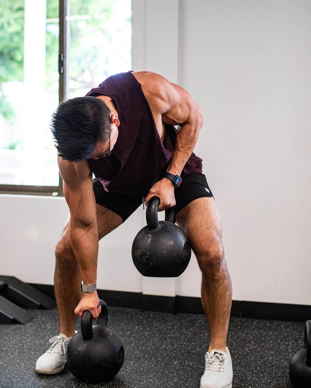 Samuel Lippkeさんのインスタグラム写真 - (Samuel LippkeInstagram)「Wanted to do an interactive shoot with the @movement.chiro team but I wanted to document my experience and make it come naturally... so I jumped in on the Movement team's lunch break for some circuit training wildness. I found myself in a mix of high intensity movements, mobility, strength training and some next level sweating outa my mind... the key was getting coaching on my form by Dr. Mike (which of course wasn't my fault, I was just going to grab my camera for a shot of the sled pushes on the other end of the room ;) I finished the workout with a cold plunge and sauna right at the gym.  Mental health recovery meets physical health recovery. Not a sponsored post. Just love my team.」9月3日 15時37分 - samuel.lippke